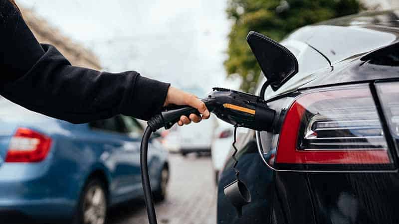 כמה זמן לוקח להטעין רכב חשמלי